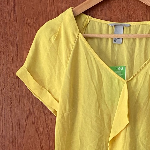 H&M yellow/chartreuse color breathy light shirt - Picture 6 of 7